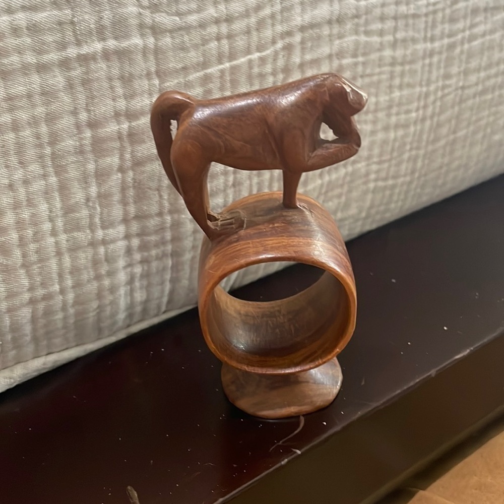 Hand‎ carved wood animal monkey napkin ring